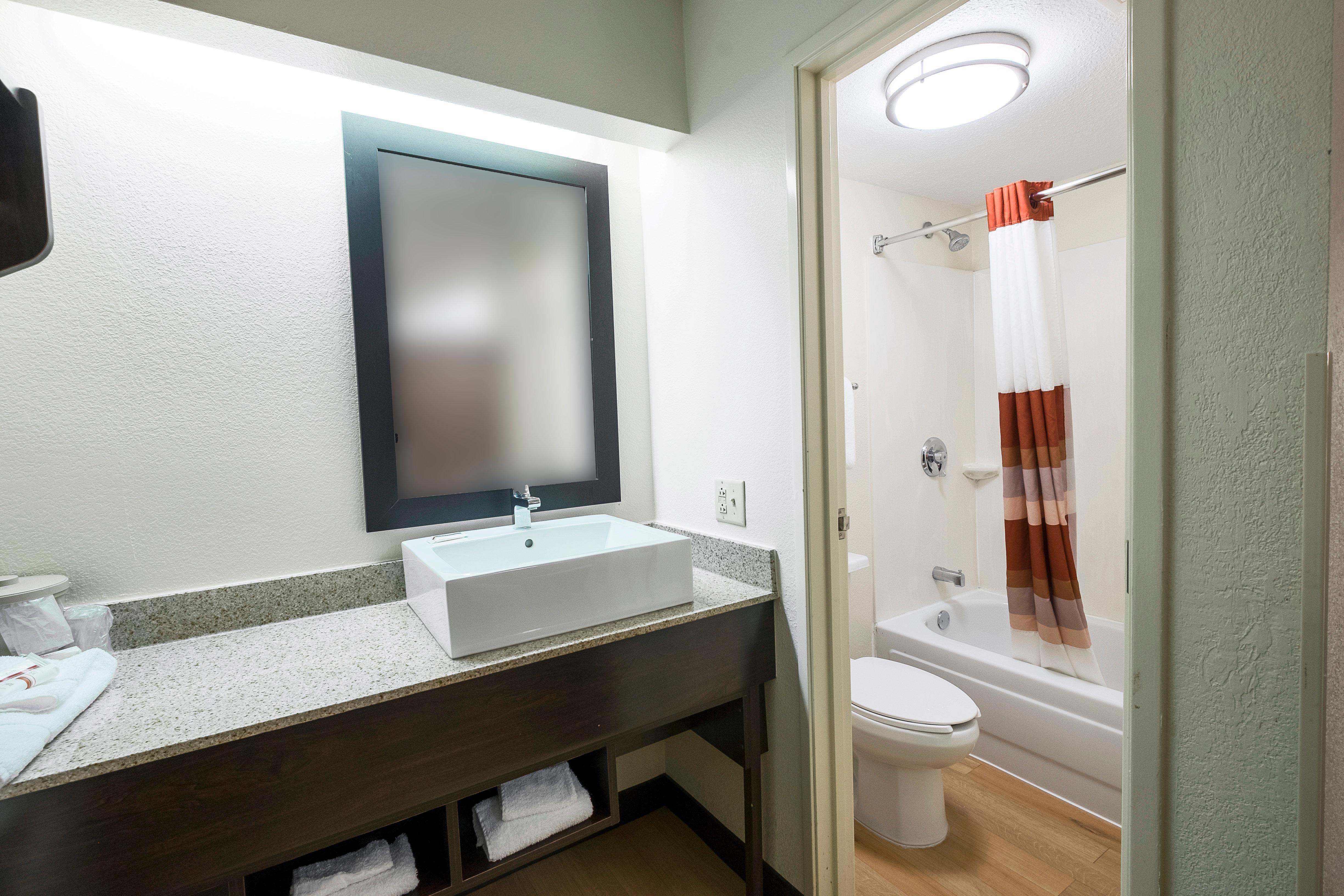 Red Roof Inn Plus+ West ספרינגפילד מראה חיצוני תמונה